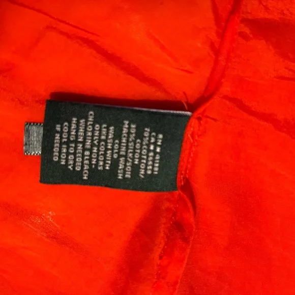 Red silk blouse - Picture 5 of 7